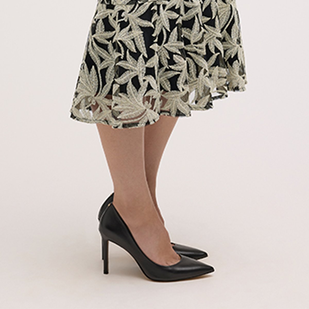 Sam Edelman Sam Edelman Hazel Pointed Toe Heel in Black