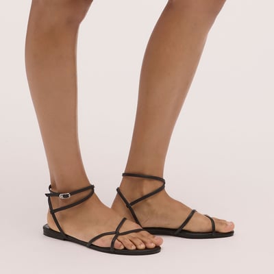 Sam Edelman Ellina Strappy Flat Sandal in Black